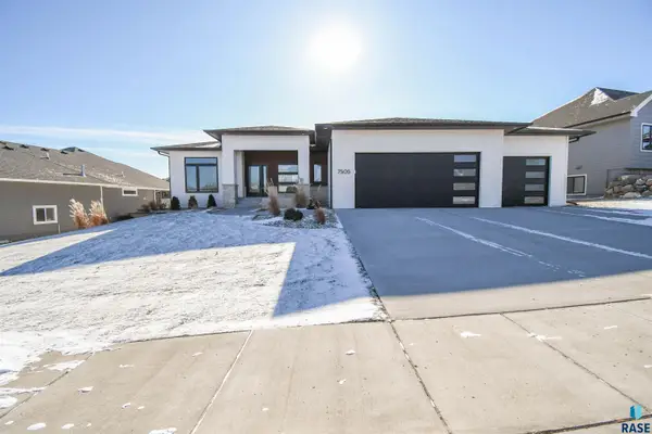 7505 E Donnelly Dr, Sioux Falls, SD 57110