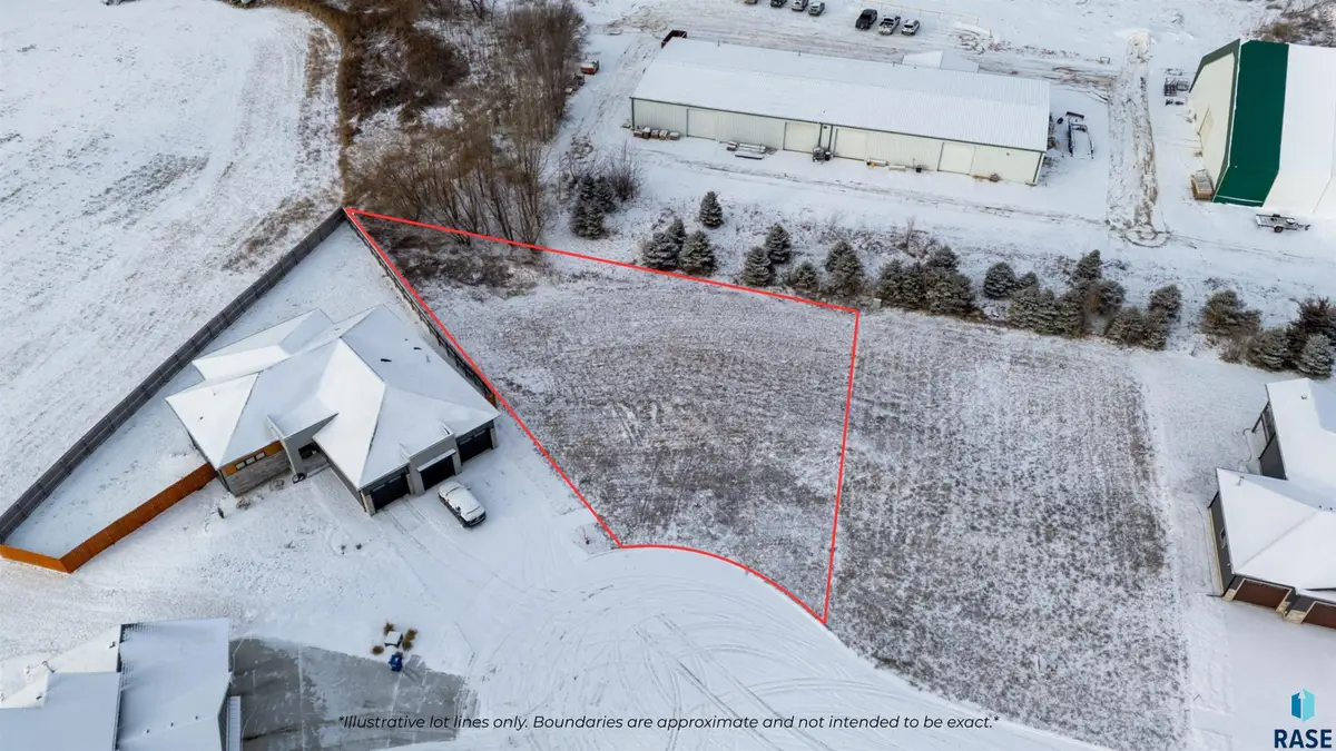 429 Blue Ox Cir, Harrisburg, SD 57032 - #1