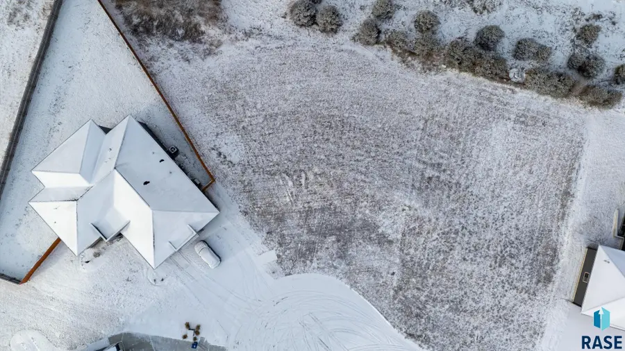 429 Blue Ox Cir, Harrisburg, SD 57032 - #2