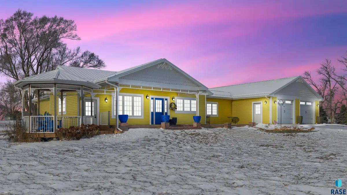 45218 Trystan Ct, Canistota, SD 57012 - #1