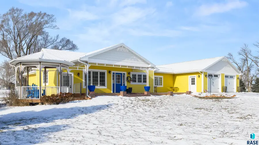 45218 Trystan Ct, Canistota, SD 57012 - #2