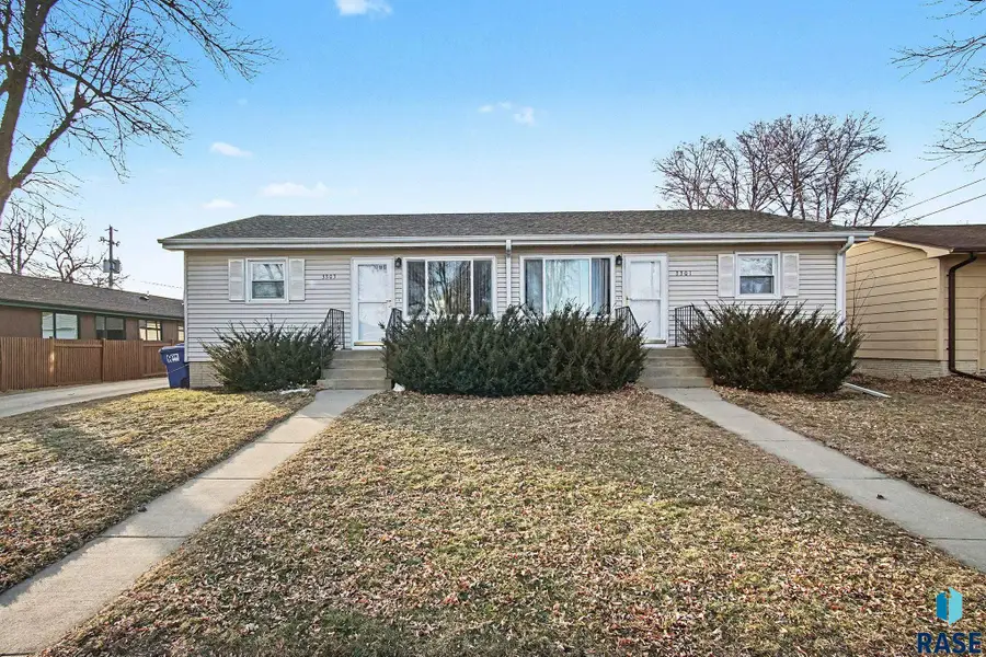 3301 3303 S Lincoln Ave, Sioux Falls, SD 57105 - #3
