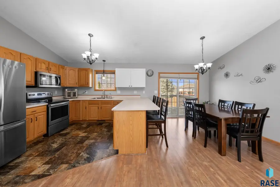 110 Atkins Dr, Tea, SD 57064 - #2