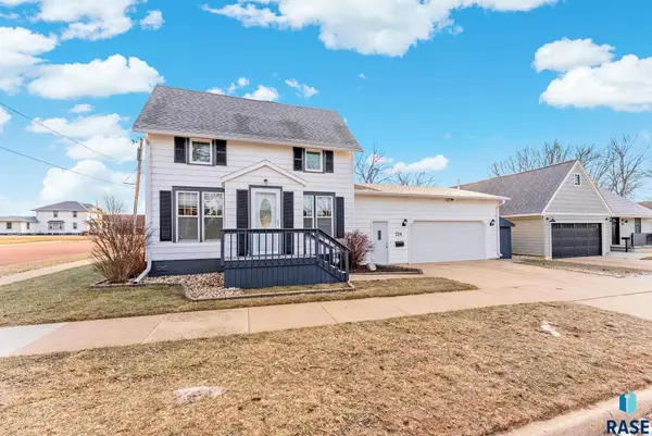724 N Grant St, Canton, SD 57013