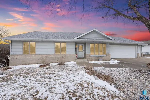 6418 W Hillary Dr, Sioux Falls, SD 57106