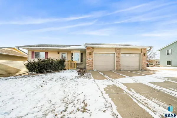 6109 W 43rd St, Sioux Falls, SD 57106