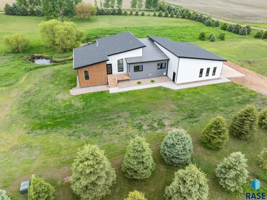 48503 256th St, Garretson, SD 57030 - #2