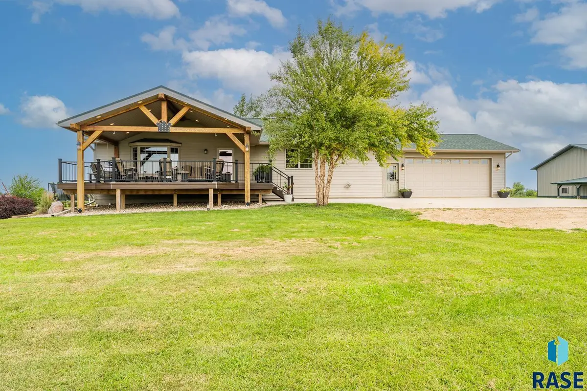 47649 289th St, Canton, SD 57013 - #1