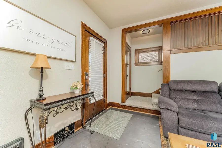 804 S Summit Ave, Sioux Falls, SD 57104 - #3