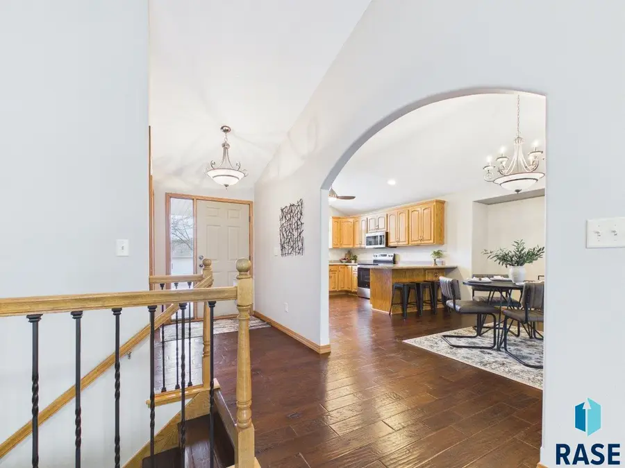 5015 E Newcastle St, Sioux Falls, SD 57110 - #2