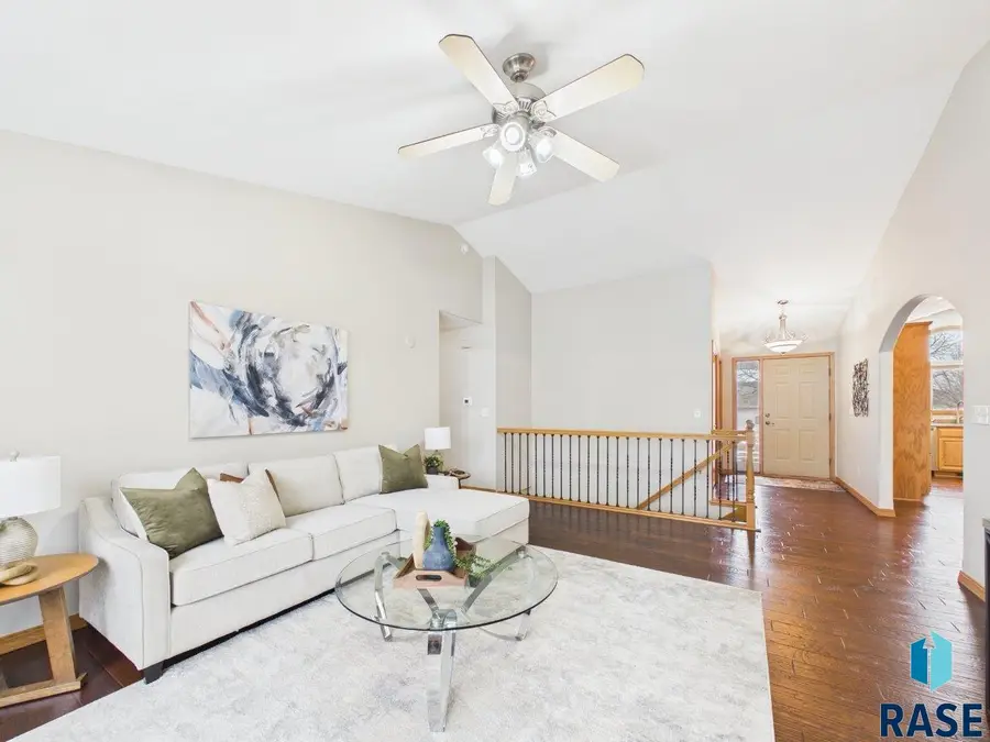 5015 E Newcastle St, Sioux Falls, SD 57110 - #3