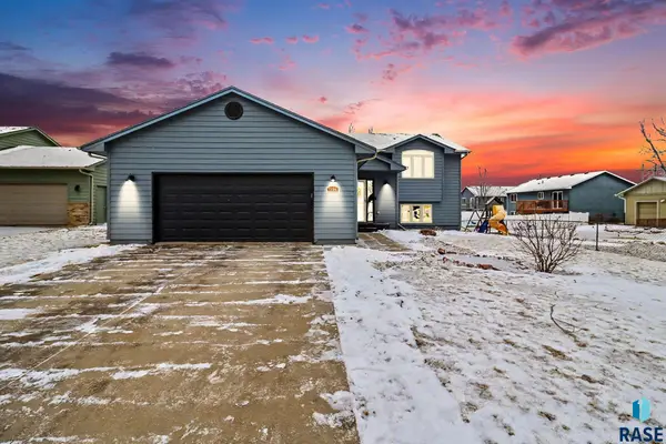 7304 W Jacob Cir, Sioux Falls, SD 57106