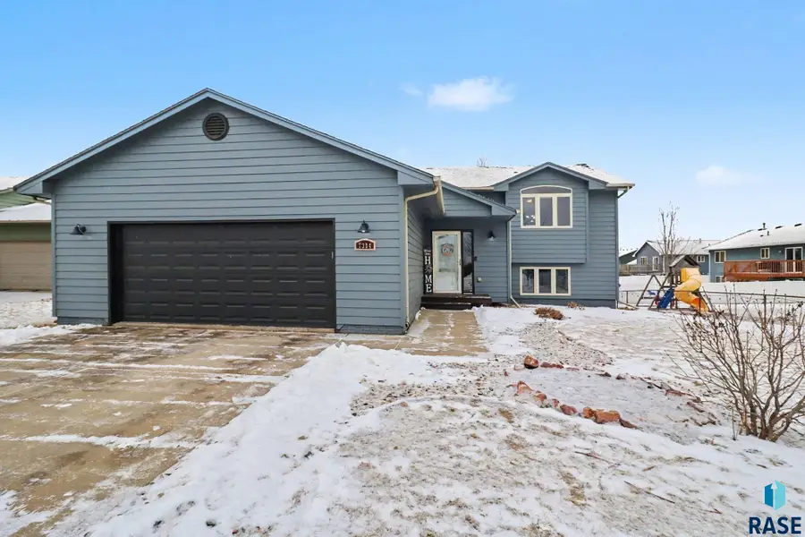 7304 W Jacob Cir, Sioux Falls, SD 57106 - #2