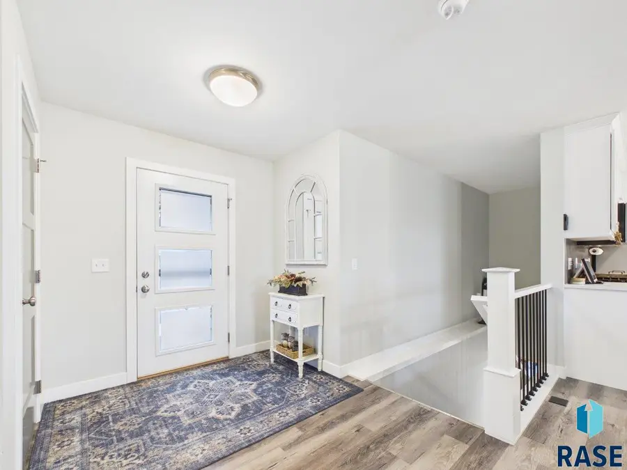 1008 S Tracy Dr, Brandon, SD 57005 - #3