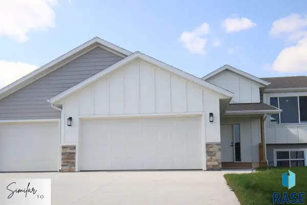 205 Plainside Ave, Harrisburg, SD 57032