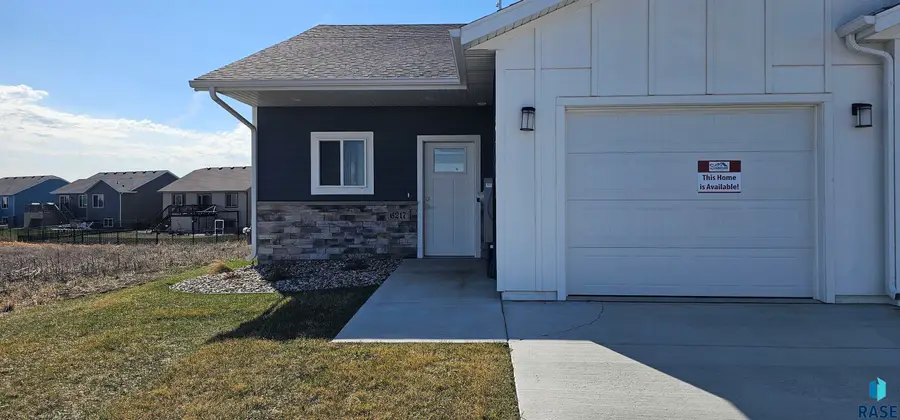 6217 S Hunt Pl, Sioux Falls, SD 57106 - #2