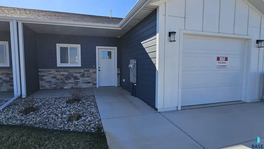 6213 S Hunt Pl, Sioux Falls, SD 57106 - #2