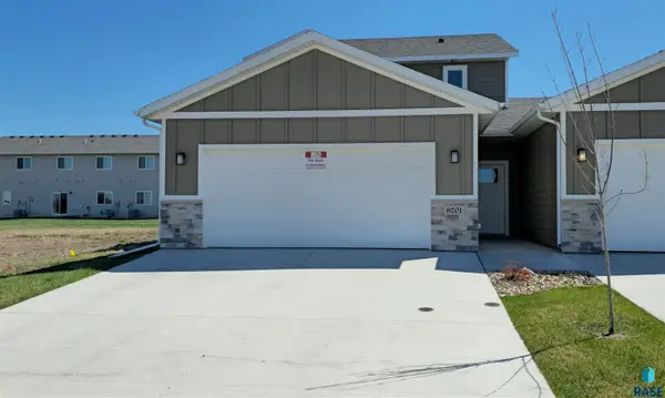 9201 W Ark Pl, Sioux Falls, SD 57106