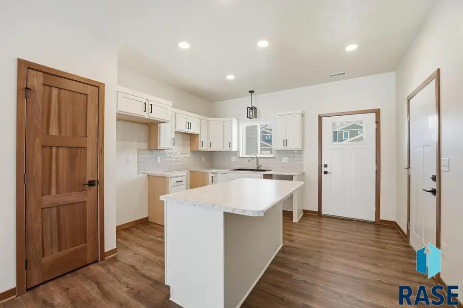 9209 W Ark Pl, Sioux Falls, SD 57106 - #3