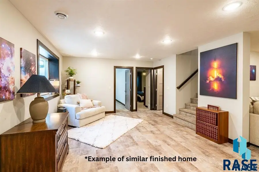 1111 N Union Ave, Madison, SD 57042 - #2