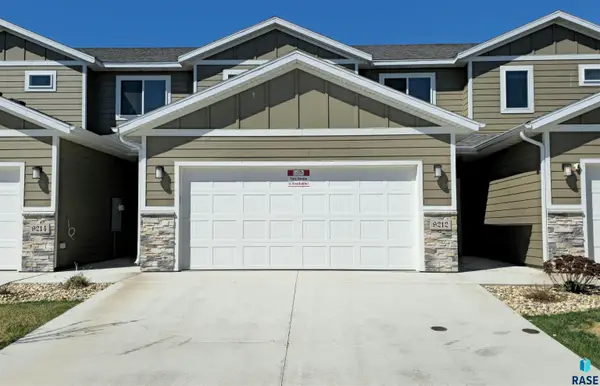 9212 W Ark Pl, Sioux Falls, SD 57106