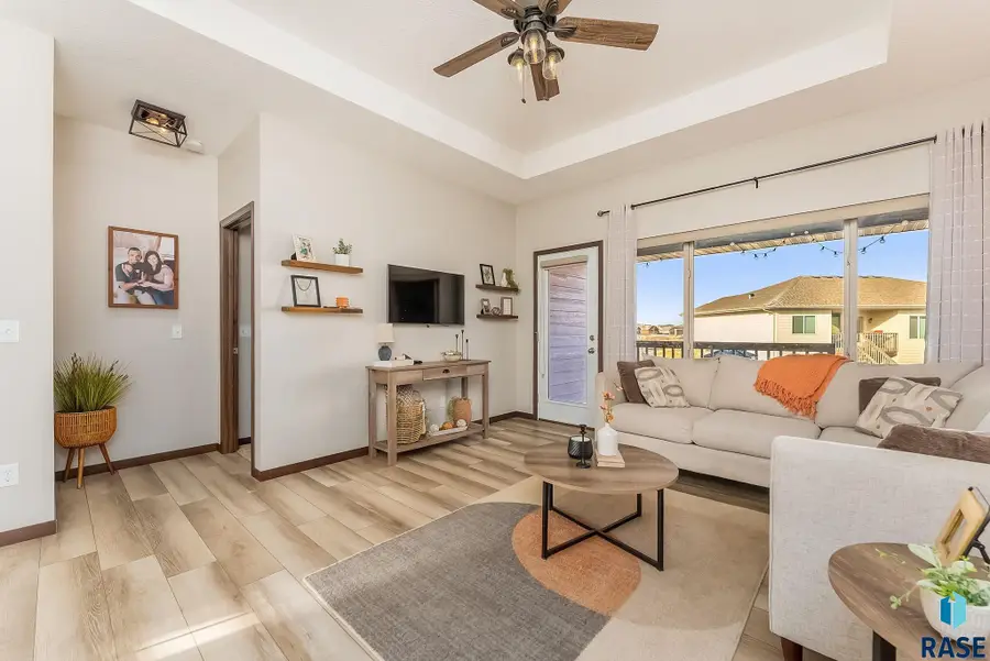 9520 W Keyrell Cir, Sioux Falls, SD 57106 - #3