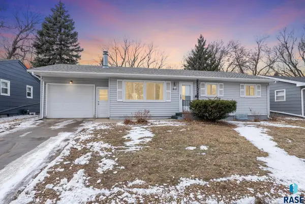 605 S Edward Dr, Sioux Falls, SD 57103