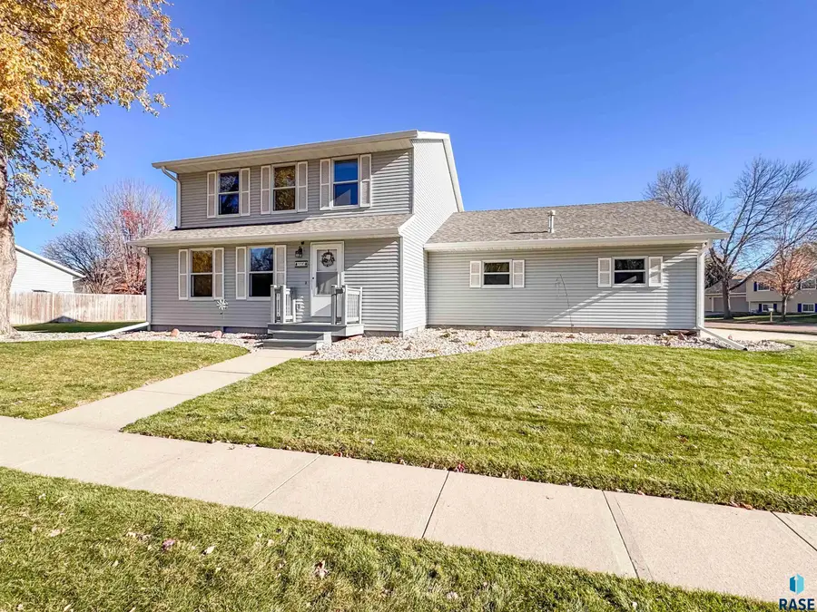 900 S Parkview Blvd, Brandon, SD 57005 - #2