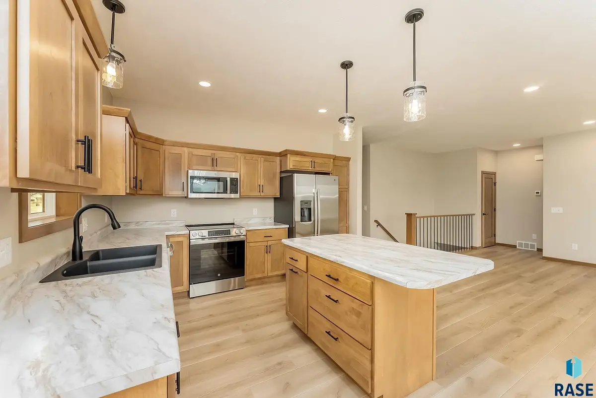 2208 E Christensen St, Brandon, SD 57005 - #1