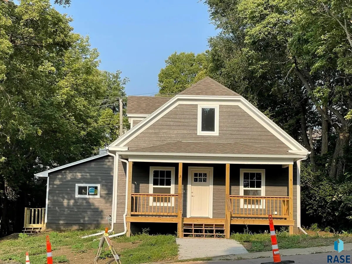 623 N Minnesota Ave, Sioux Falls, SD 57104 - #1