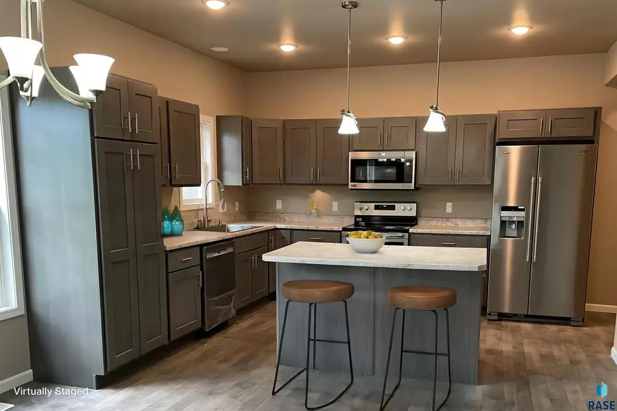 623 N Minnesota Ave, Sioux Falls, SD 57104 - #3