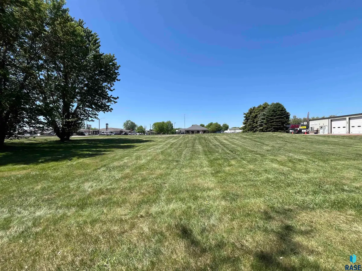 500 N Heritage Pkwy, Tea, SD 57064 - #1