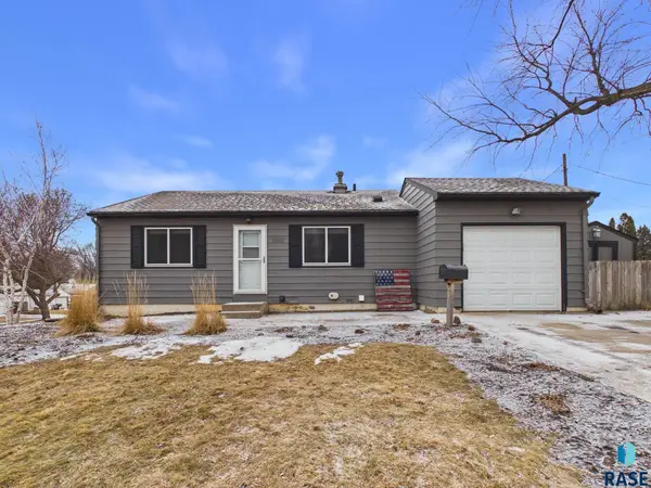 3200 E 17th St, Sioux Falls, SD 57103