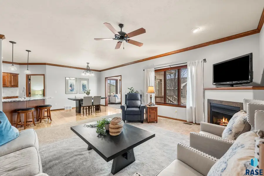 4504 E Kearney Pl, Sioux Falls, SD 57110 - #3