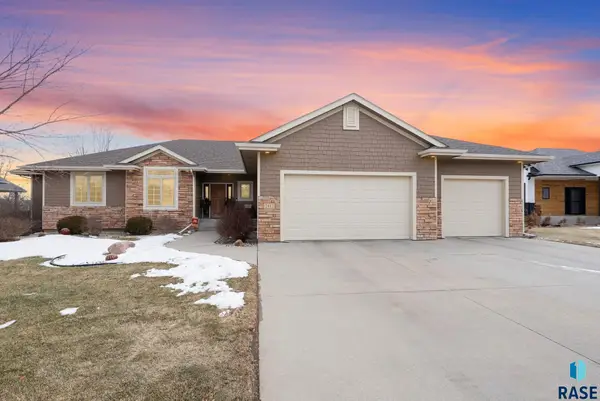 2412 S Purdue Ave, Sioux Falls, SD 57106