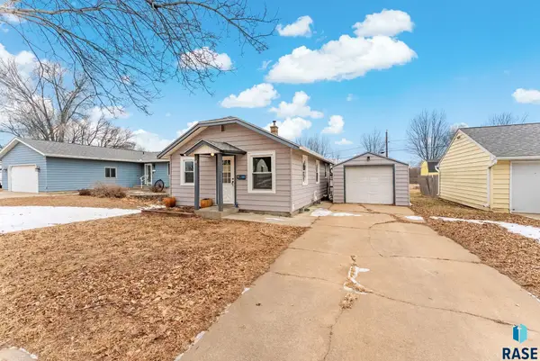 712 N Highland Ave, Sioux Falls, SD 57103