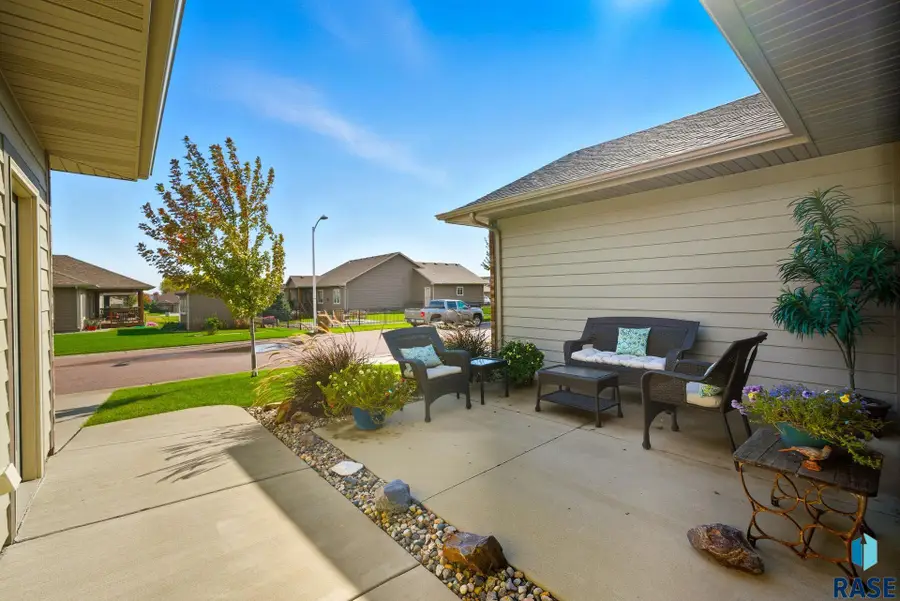 5425 S Salvation Pl, Sioux Falls, SD 57108 - #3