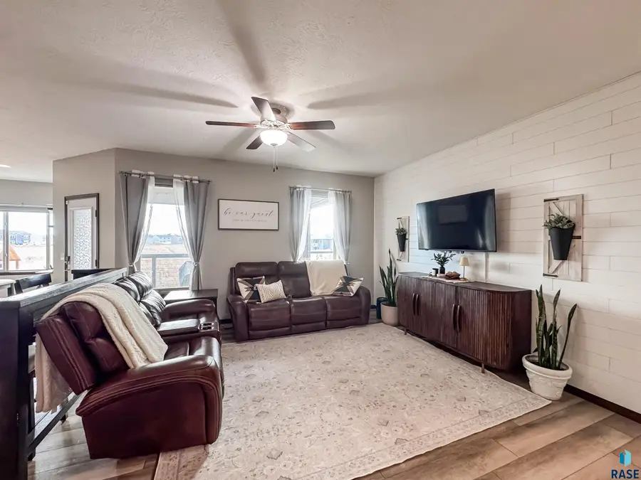 9521 W Keyrell Cir, Sioux Falls, SD 57106 - #2