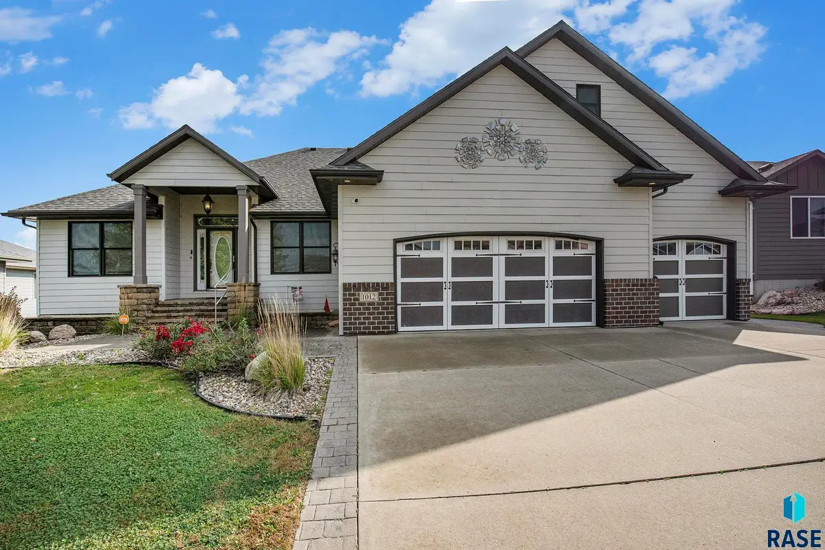 1012 N Caleb Ave, Sioux Falls, SD 57103 - #1