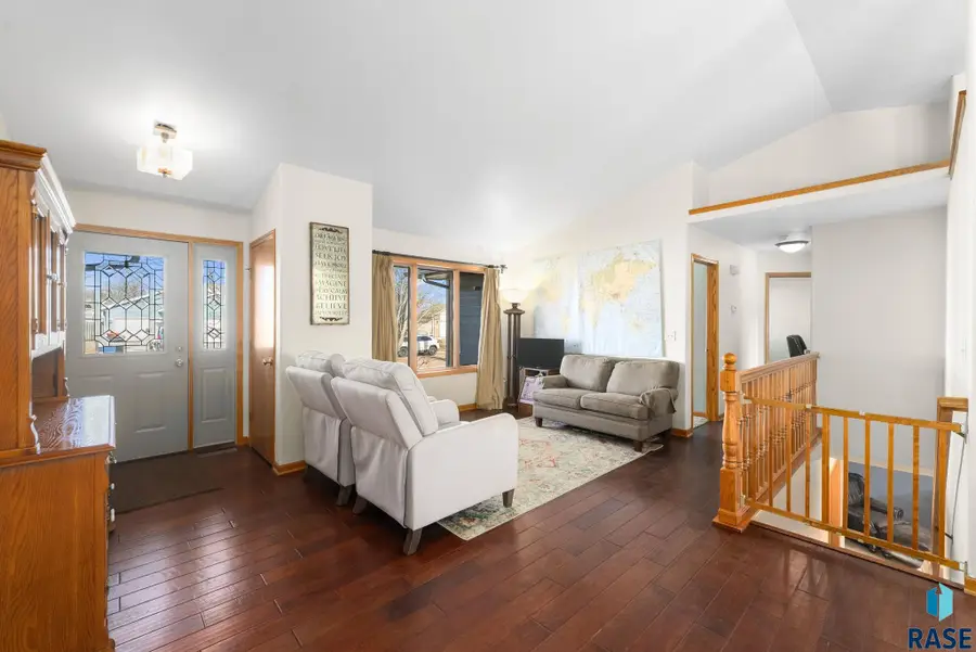 209 W Ironwood St, Brandon, SD 57005 - #3