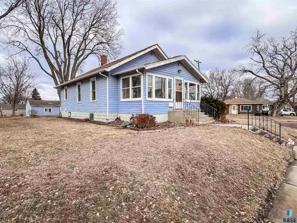 829 N Van Eps Ave, Sioux Falls, SD 57103