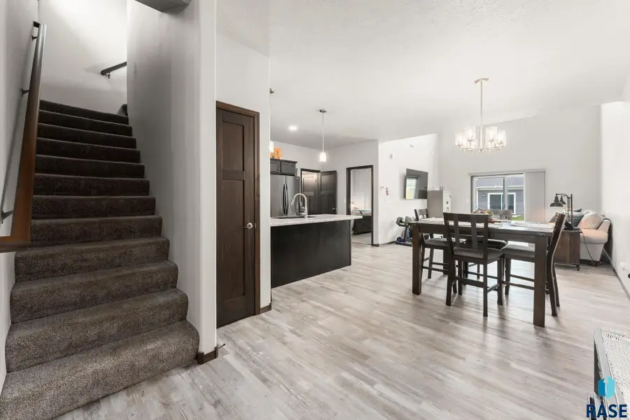 4500 E Whisper Ridge Pl, Sioux Falls, SD 57108 - #2