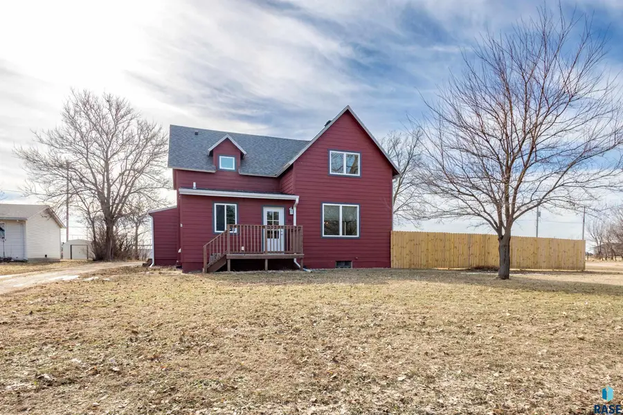 111 W Ash St, Canistota, SD 57012 - #3