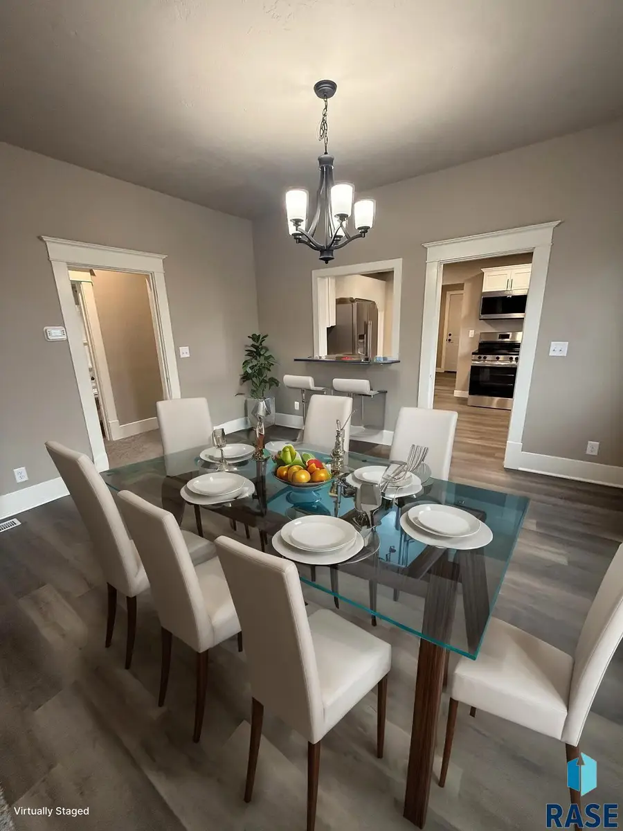 1323 N Spring Ave, Sioux Falls, SD 57104 - #3