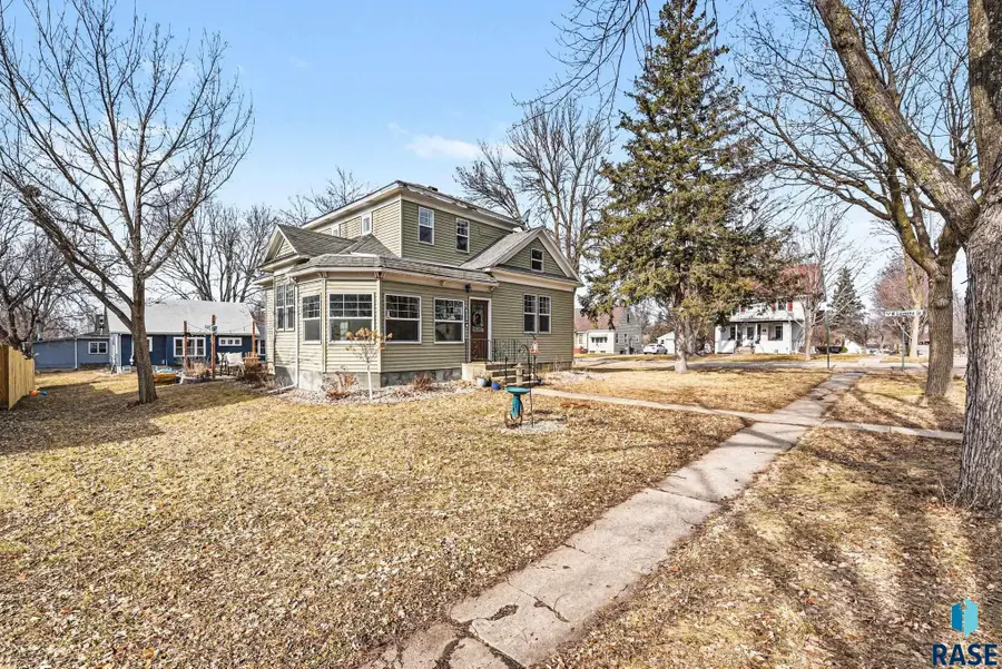 219 N Donaldson St, Luverne, MN 56156 - #3