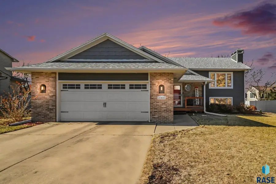 2305 S Roosevelt Ave, Sioux Falls, SD 57106 - #3