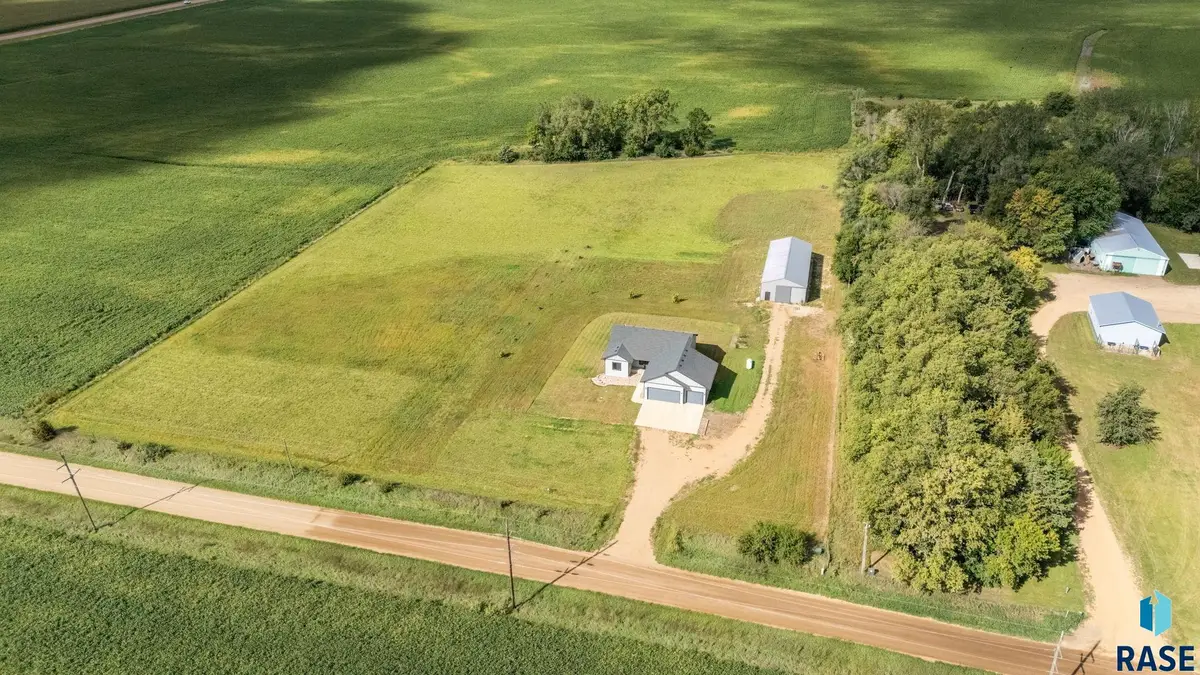27575 475th Ave, Worthing, SD 57077 - #1