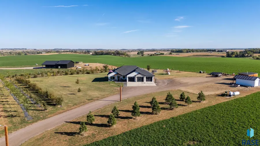 47251 254th St, Baltic, SD 57003 - #2