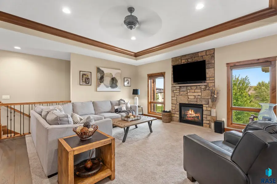 6300 S Hemingstone Trl, Sioux Falls, SD 57108 - #3