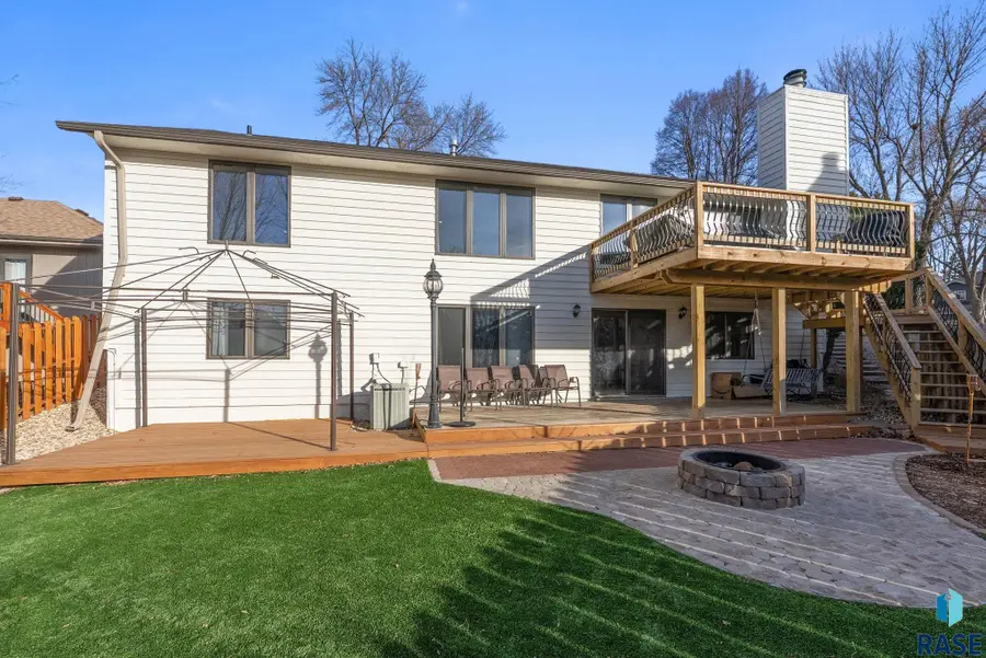 3732 S Jesse James Ct, Sioux Falls, SD 57103 - #3